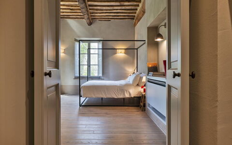 Villa del Mangia, 5Panoramic Pool and Chef Service: Væg, Indretning, Møbel, Gulvbelægning, Loft, Træ, Etage, Soveværelse, Seng, Belysning