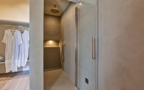 Villa del Mangia, 5Panoramic Pool and Chef Service: Gulvbelægning, Etage, Indretning, Sanitærarmatur, Loft, Belysning, Badeværelse, Værelse, Vvs, Dør