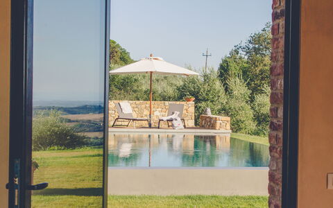 Villa Petrosa: Your Private Escape Overlooking the: Dør, Land Lot, Home Dør, Hårdttræ, Landscaping, Bejdse, Svømmepøl, Eco Hotel