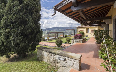 Villa Alessia Luxury: Altan, Have, Landscaping, Eco Hotel, Villa, Blomsterkrukke, Stueplante, Hacienda, Hegn, Veranda