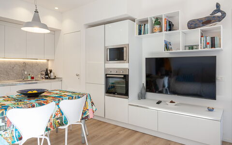 La Casa Dei Mandarini: Møbel, Indretning, Køkken, Køkken Apparat, Gulvbelægning, Væg, Countertop, Cabinetry, Træ, Større Bandage