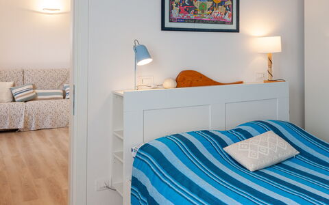 La Casa Dei Mandarini: Møbel, Indretning, Seng, Soveværelse, Etage, Gulvbelægning, Væg, Værelse, Træ, Loft