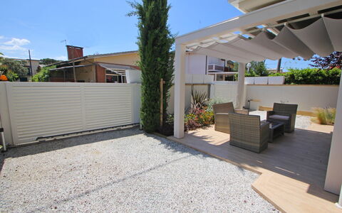 Casa Simonetta: Hjem, Skygge, Have, Kompositmateriale, Backyard, Gård, Beton, Landscaping, Gårdsplads, Gårdhave