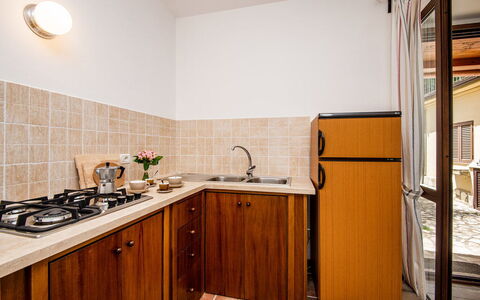 Casa Alloro, Ac, Wifi, Narni: Træ, Køkken, Countertop, Større Bandage, Indretning, Køkken Apparat, Køkkenvask, Cabinetry, Bejdse, Håndvask