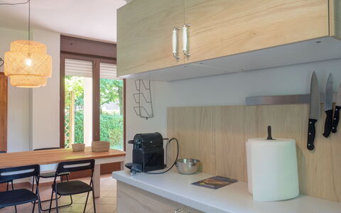 Casa Carla: Møbel, Countertop, Indretning, Køkken, Træ, Gulvbelægning, Cabinetry, Køkken Apparat, Etage, Belysning