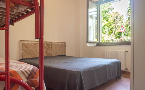 Casa Carla: Seng, Soveværelse, Indretning, Møbel, Sengetøj, Sengetøj, Træ, Etage, Gulvbelægning, Værelse