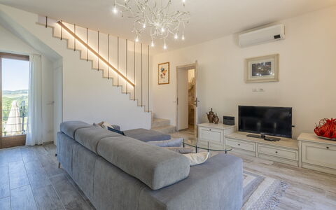 Villetta Cafaggio, Ac, Wifi, Panzano In Chianti: Couch, Møbel, Indretning, Gulvbelægning, Stue, Etage, Loft, Værelse, Hjem