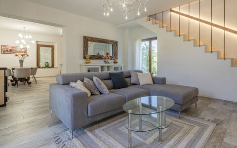 Villetta Cafaggio, Ac, Wifi, Panzano In Chianti: Møbel, Indretning, Gulvbelægning, Couch, Etage, Stue, Træ, Loft, Hjem, Bord