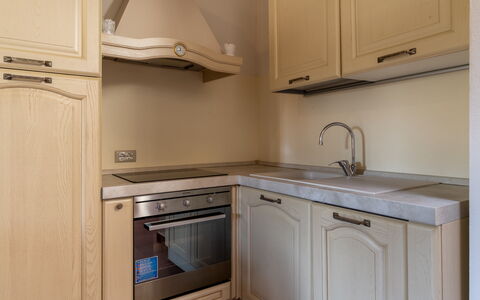 Tenuta i Mandorli, Pool, Wifi, Peccioli: Træ, Køkken, Countertop, Cabinetry, Indretning, Gulvbelægning, Hjem, Køkken Apparat, Større Bandage, Etage