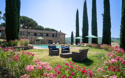 Passignano: Have, Landscaping, Villa, Evergreen