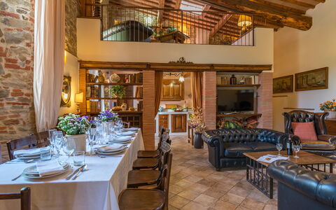 Antica Villa Della Lana: Møbel, Træ, Bord, Indretning, Stol, Køkken & Spisebord, Gulvbelægning, Belysning, Værelse, Spisestue