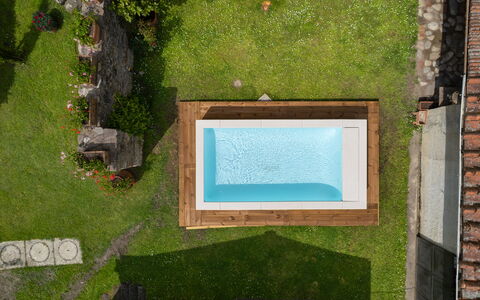 Villa Fornaci: Svømmepøl, Kompositmateriale, Have, Fritid, Backyard, Lawn, Landscaping, Thermae, Water Feature, Kunstgræs