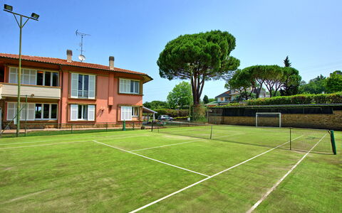 Villa Adriana: Tennisbane, Tennis, Ketsjer Sport, Sports
