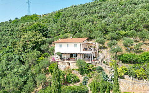 Uno Sguardo sul Mare: Landskab, Landdistrikt, Plantesamfund, Hill Station, Sommerhus, Forår, Estate, Hældning, Landsby