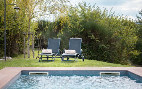 Villa Airone Tegoni, Pool, Radicondoli: Svømmepøl, Udendørs Møbler, Møbel, Kompositmateriale, Fritid, Have, Skygge, Liggestol, Landscaping, Udvej