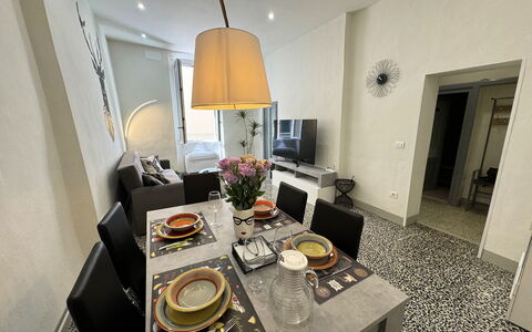 Il Cervo In Città: Indretning, Gulvbelægning, Etage, Møbel, Værelse, Belysning, Loft, Stue, Lejlighed, Stol