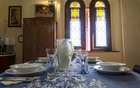 Country Historical House Lucca: Møbel, Dug, Bord, Bordservice, Indretning, Spisestue, Køkken & Spisebord, Belysning, Glasservice