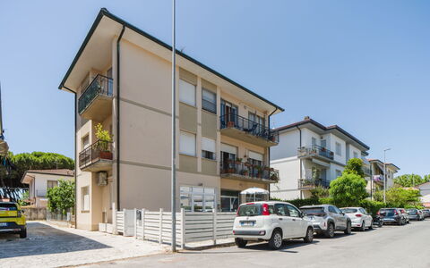 Appartamento Lara: Møbel, Indretning, Træ, Gulvbelægning, Værelse, Etage, Couch, Loft, Stue, Hjem