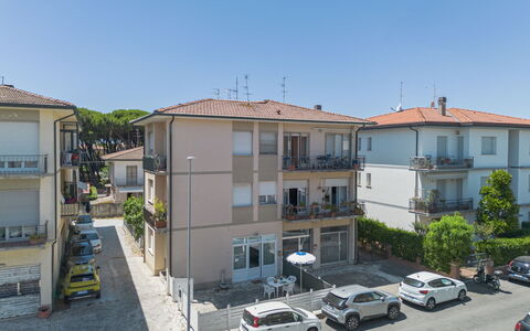 Appartamento Lara: Daytime, Boligområde, Byområde, Kvarter, Hjem, Forstad, Fugleperspektiv, Hovedstadsområde, Lejlighed, Tag