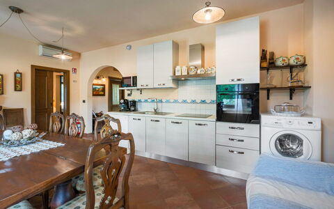 Casale La Canigiana, House, Pool, San Miniato: Indretning, Gulvbelægning, Møbel, Køkken, Etage, Loft, Træ, Countertop, Køkken Apparat, Større Bandage