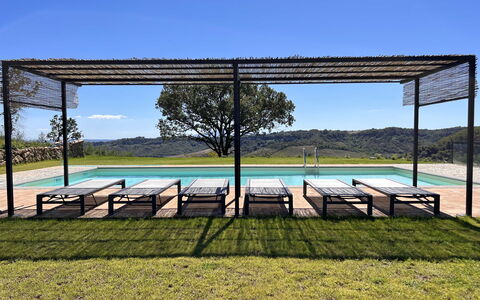 Villa Sassinoro: Svømmepøl, Skygge, Udendørs Struktur, Landscaping, Pergola, Udvej, Pavilion, Eco Hotel, Udendørs Møbler