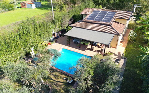 La Sevillana: Svømmepøl, Udvej, Fritid, Eco Hotel, Skygge, Ferie, Udendørs Møbler, Udendørs Struktur, Villa, Backyard