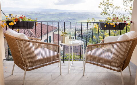 Casa Coccinella: Møbel, Udendørs Møbler, Stol, Bord, Udendørs Bord, Wicker, Altan, Gårdhave, Skygge, Kaffebord