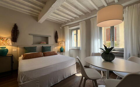 Guelfa 60: Møbel, Indretning, Væg, Soveværelse, Gulvbelægning, Seng, Værelse, Loft, Hjem, Etage