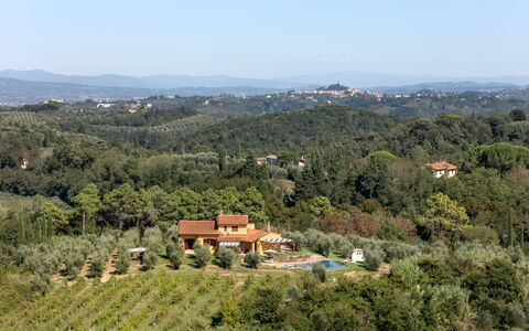 Villa Costa al Bagno: Træ, Boligområde, Landskab, Hus, Tag, Landdistrikt, Highland, Hill Station, Land Lot, Menneskelig Bosættelse