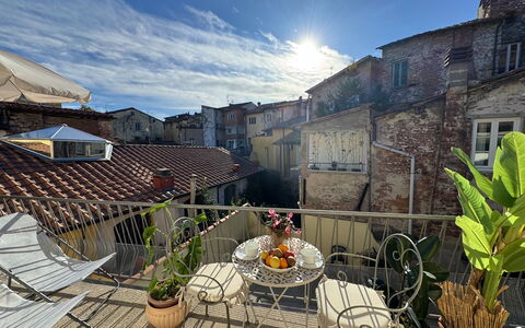 Casa Capolino: Blomsterkrukke, Altan, Stueplante, Lejlighed, Stol, Udendørs Møbler, Vindue Behandling