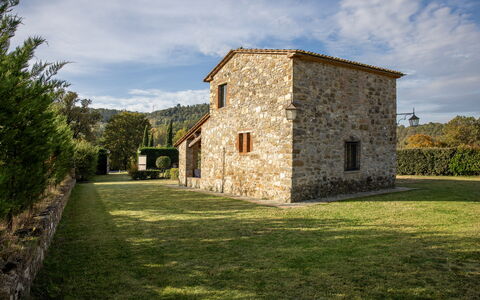 La Casina Honeymoon Cottage, Badia Agnano: Græs, Hus, Busk, Hjem, Land Lot, Sommerhus, Stuehus, Landdistrikt, Estate, Have