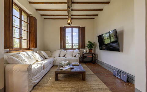 Aqua Bio Retreat: Møbel, Indretning, Gulvbelægning, Væg, Couch, Træ, Etage, Stue, Hjem, Værelse