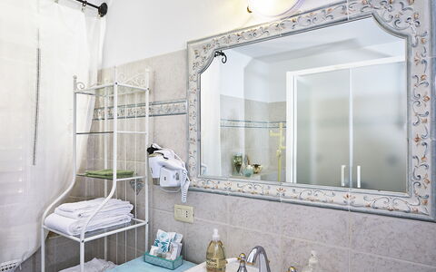 Villa Medicea Lo Sprocco: Indretning, Sanitærarmatur, Badeværelse, Spejl, Vvs, Etage, Tap, Værelse, Håndvask, Badeværelsesvask