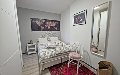 I Cipressi: Møbel, Seng, Soveværelse, Indretning, Sengetøj, Sengetøj, Etage, Sengetøj, Værelse, Gulvbelægning