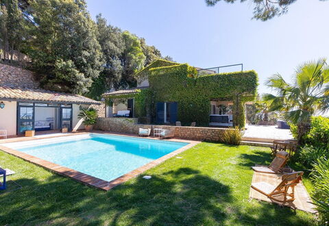 La Terrazza sul Mare: Svømmepøl, Blå, Udvej, Eco Hotel, Villa, Paraply, Estate, Fritid, Hacienda, Skygge