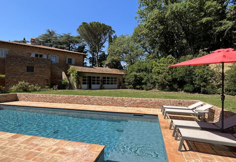 Casale Il Rondò, Private Pool, Città della Pieve: Svømmepøl, Udendørs Møbler, Møbel, Udvej, Boligområde, Liggestol, Flise, Water Feature, Have