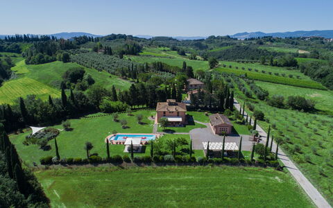 Villa Peccioli: Estate, Hacienda, Mad, Lawn, Villa, Plantation, Mansion, Landscaping, Parkere, Stuehus