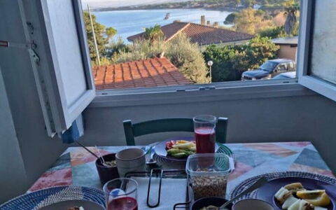 La Torre sul Ponte, Seaview, Garden: Bordservice, Drinkware, Mad, Serveware, Bord, Møbel, Tallerkner, Plade, Morgenmad, Frugt