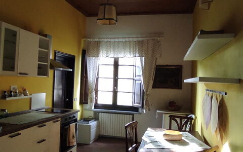 Villa Luce San Miniato: Møbel, Indretning, Gulvbelægning, Træ, Etage, Værelse, Loft, Belysning, Køkken, Køkken Apparat