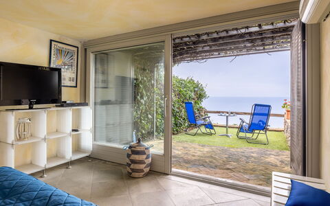 Stella Marina Apartment with Pool, Porto Santo Ste: Møbel, Hav, Stol, Ocean, Udvej, Skygge, Eco Hotel, Altan, Hotel, Stueplante