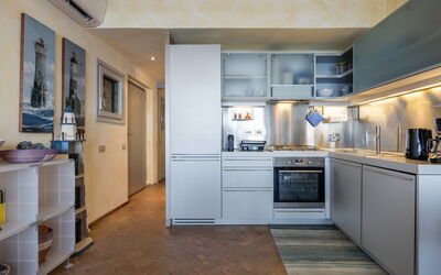 Stella Marina Apartment with Pool, Porto Santo Ste