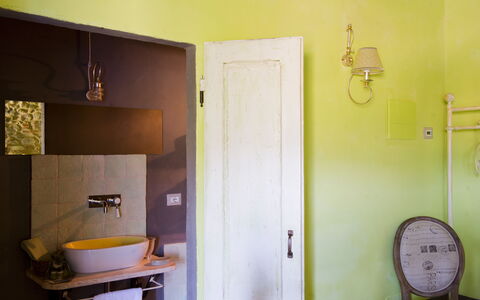 Le Tre Virtù Luxury Relais, Private Pool, Mugello: Væg, Indretning, Træ, Sanitærarmatur, Belysning, Etage, Vvs, Badeværelse, Gulvbelægning, Badeværelsesvask