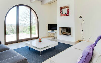 Villino Rosmarino: Møbel, Indretning, Gulvbelægning, Væg, Etage, Couch, Træ, Stue, Hjem, Værelse