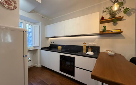 Casa Amandoli: Countertop, Køkken, Køkken Apparat, Indretning, Cabinetry, Møbel, Større Bandage, Gulvbelægning, Træ, Komfur