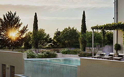 Villa Elisa: Boligområde, Hjem, Busk, Urban Design, Estate, Have, Lejlighed, Landscaping, Mansion, Villa