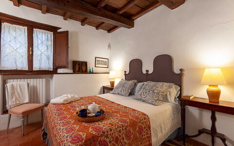 Artemisia: Væg, Møbel, Soveværelse, Seng, Sengetøj, Sengetøj, Gulvbelægning, Indretning, Sengetøj, Bed Frame