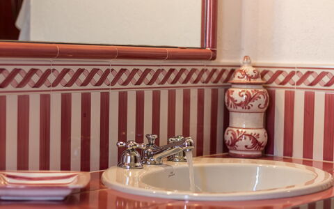 Molinazzo: Indretning, Badeværelsesvask, Sanitærarmatur, Tap, Værelse, Vvs, Porcelæn, Badeværelse, Flise, Håndvask