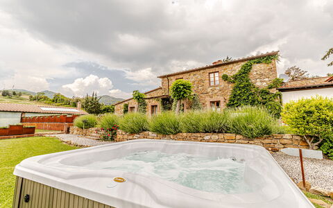 Chateau la Siroque: Svømmepøl, Udvej, Have, Eco Hotel, Estate, Stuehus, Hacienda, Gårdsplads, Villa, Thermae