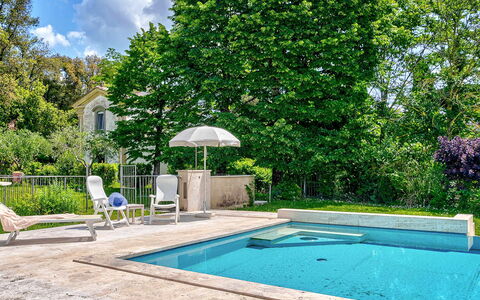 Villa Church: Svømmepøl, Have, Skygge, Udvej, Landscaping, Water Feature, Backyard, Udendørs Møbler, Eco Hotel, Gård