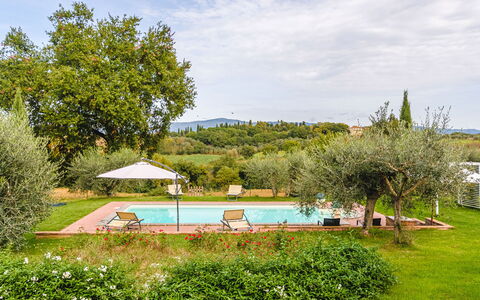 Villa dei Fiori: Have, Estate, Lawn, Stuehus, Hacienda, Landscaping, Plantation, Villa, Backyard